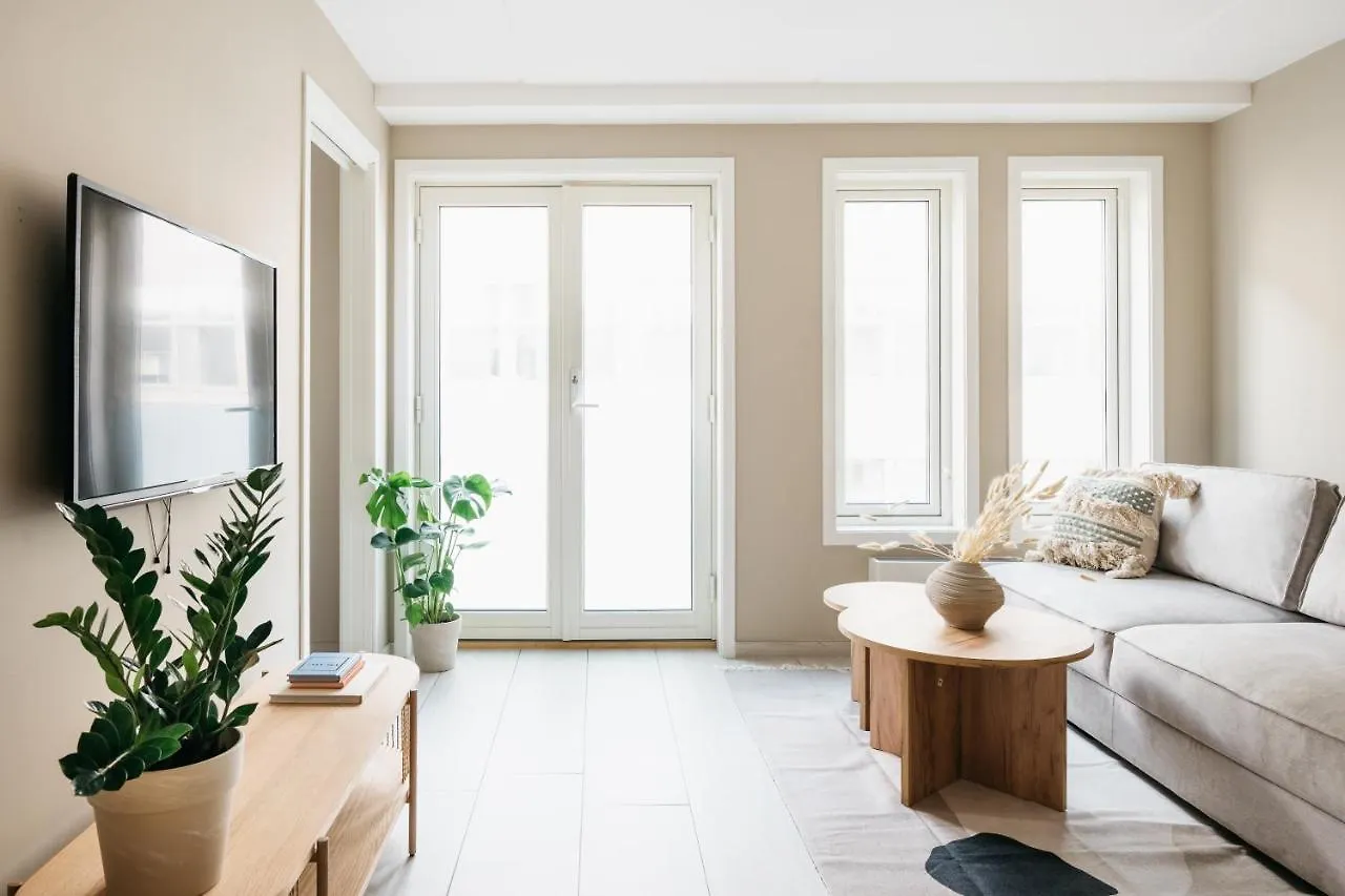 Stay Urban - Scandinavian Comfort With French Balcony ベルゲン アパート